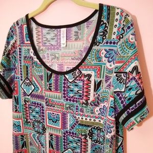 LulaRoe Classic T Size Large